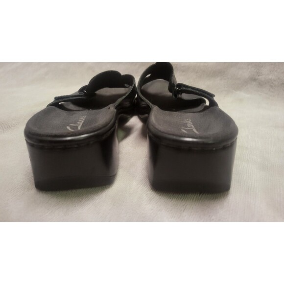 Pre-Owned Clarks Blue Size 8 Slip On Sandals - Picture 3 of 4